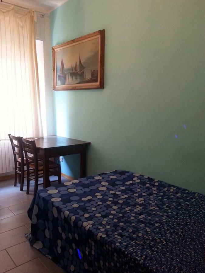 Single Room Private External Bathroom