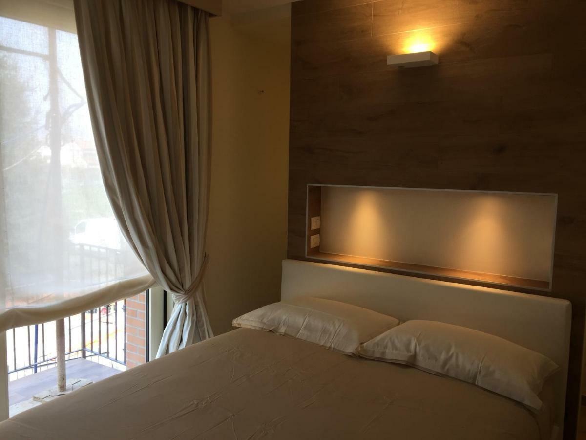 Double or Twin Room Private Bathroom