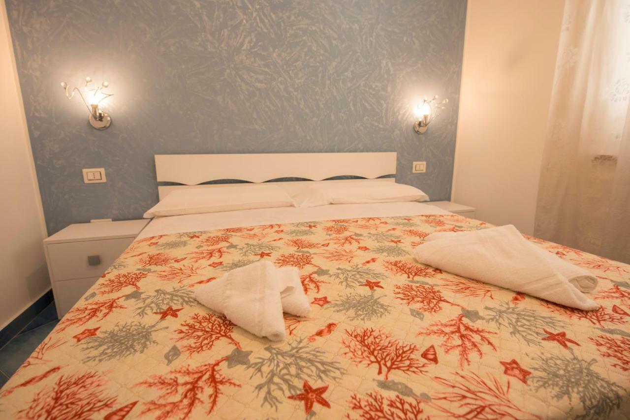 King Room with Garden View,851447309:JPEG