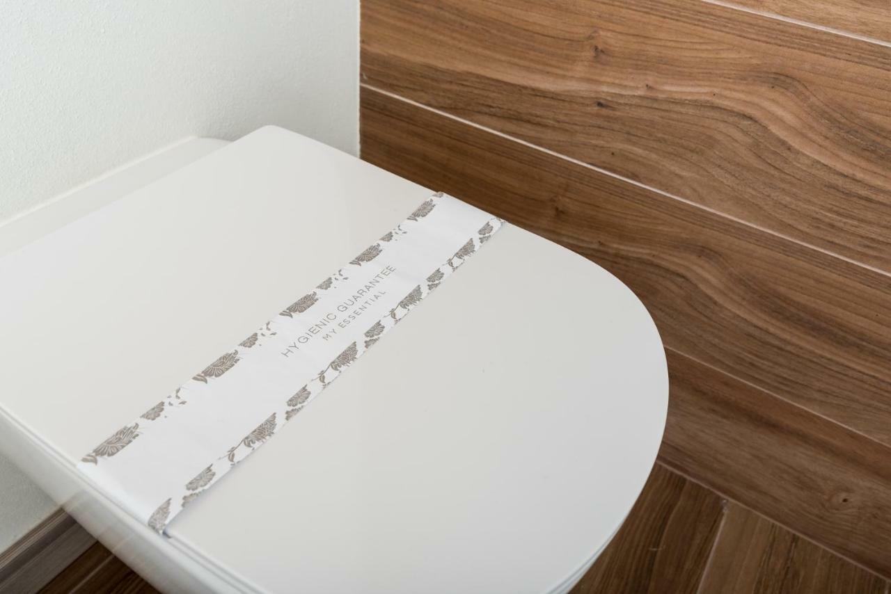 Double Room Private Bathroom