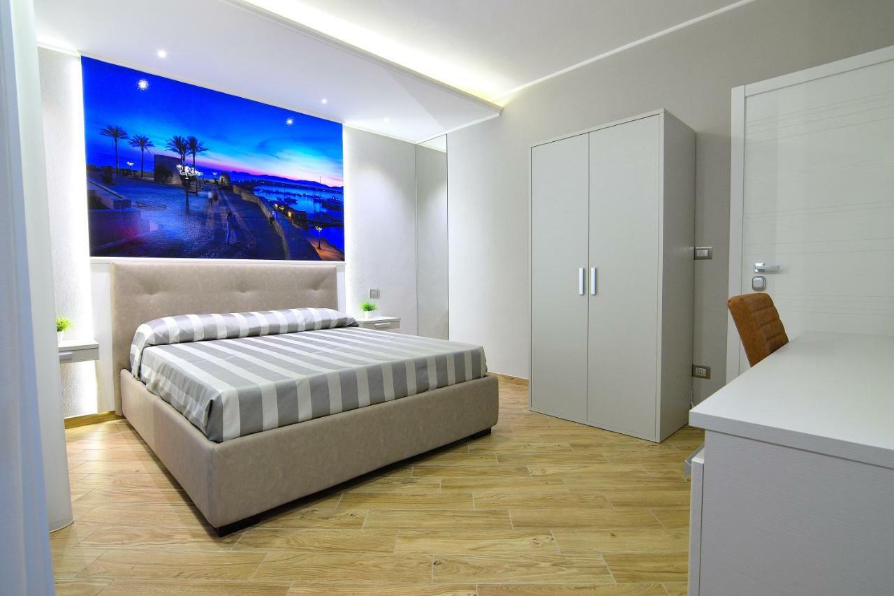 Deluxe tweepersoonskamer met balkon en uitzicht op zee