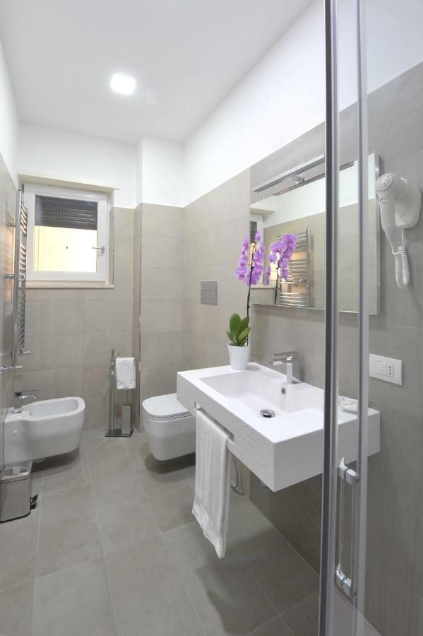 Deze suite heeft 4 slaapkamers.