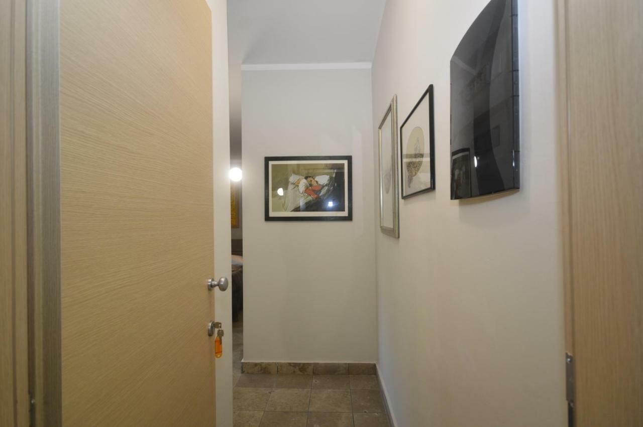 Deluxe Double Room with Balcony,852948299:JPEG