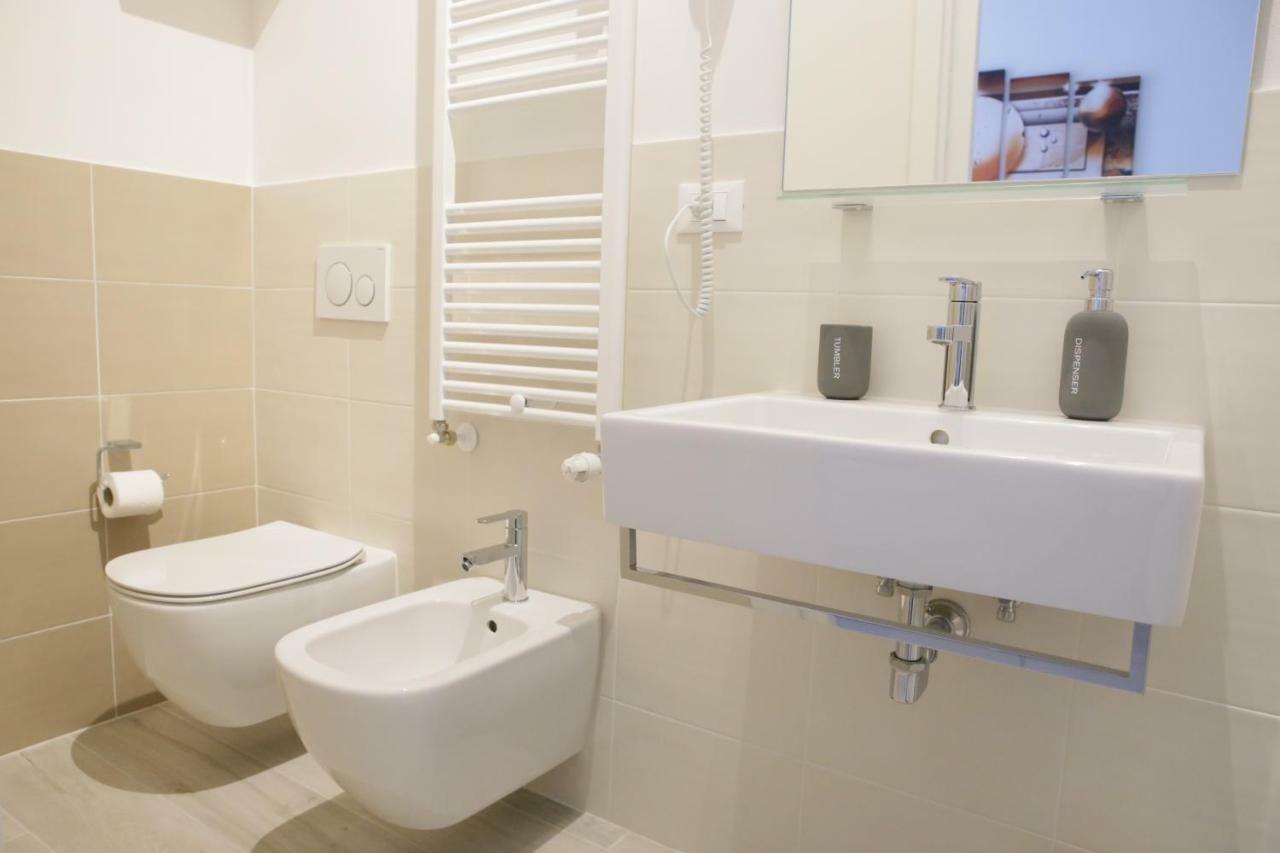 Double Room with Private Bathroom,854395934:JPEG