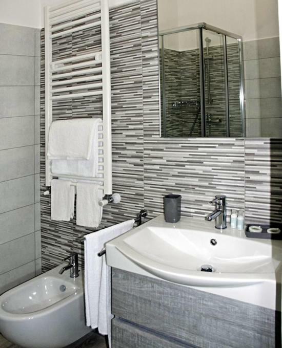 Double Room with Private Bathroom,854926019:JPEG