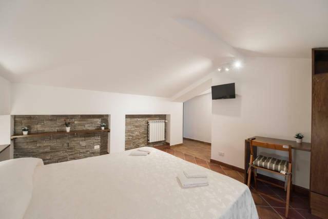 Triple Room Bathroom
