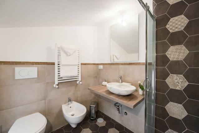 Triple Room Bathroom
