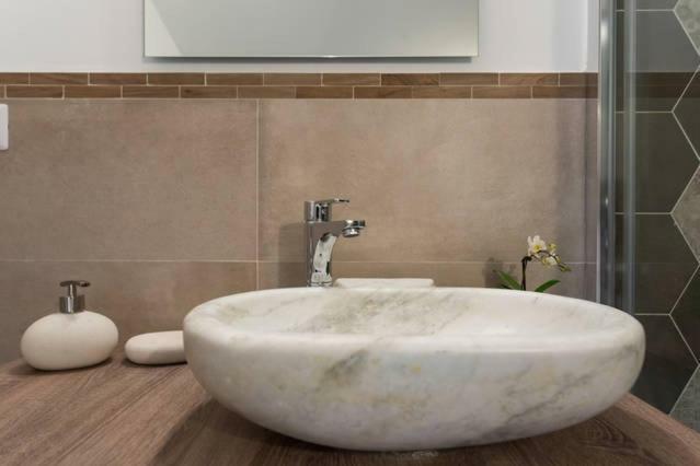 Triple Room Bathroom