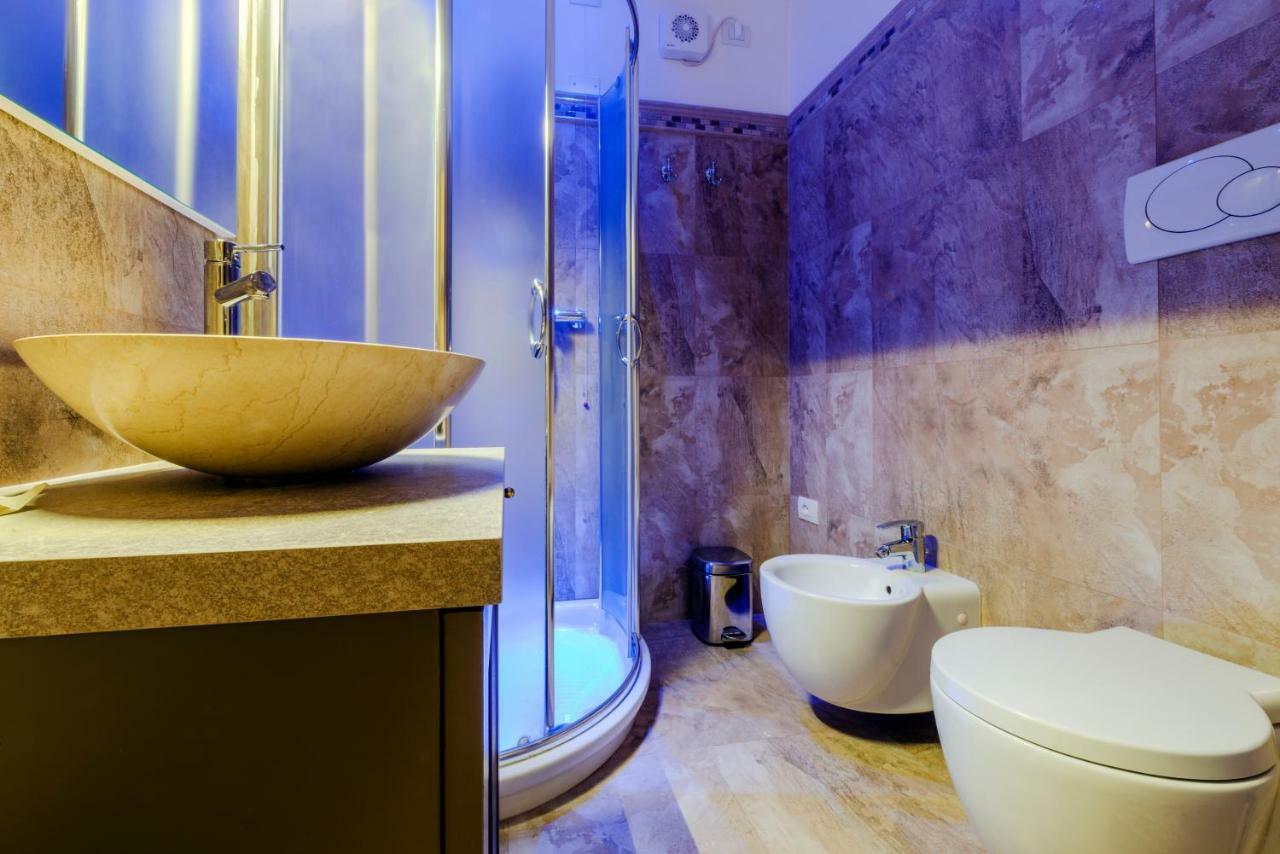 Deluxe Double or Twin Room,882912493:JPEG