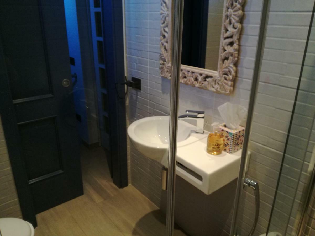 Double Room Private External Bathroom