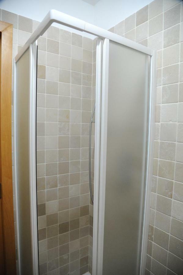 Single Room with Private External Bathroom
