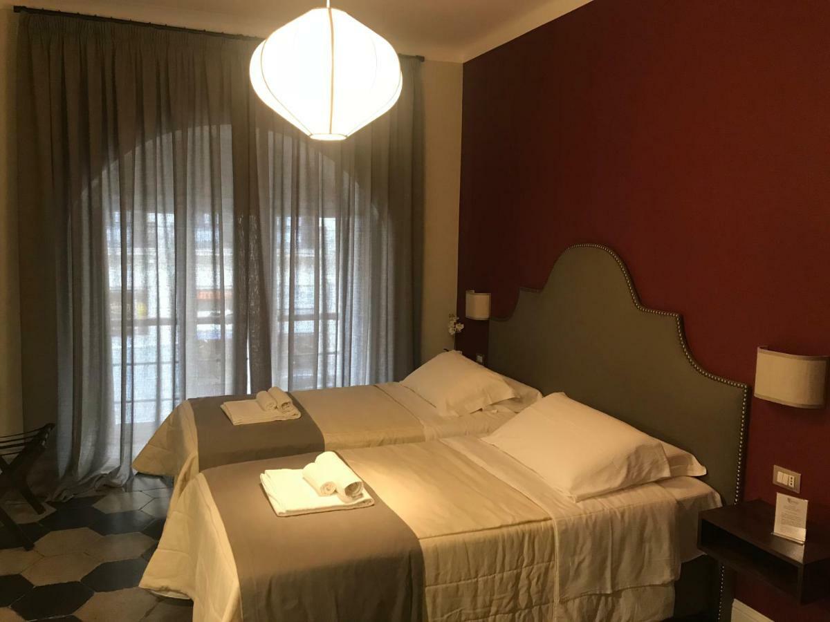 Quarto com Cama de Casal ou 2 de Solteiro e Vista da Cidade