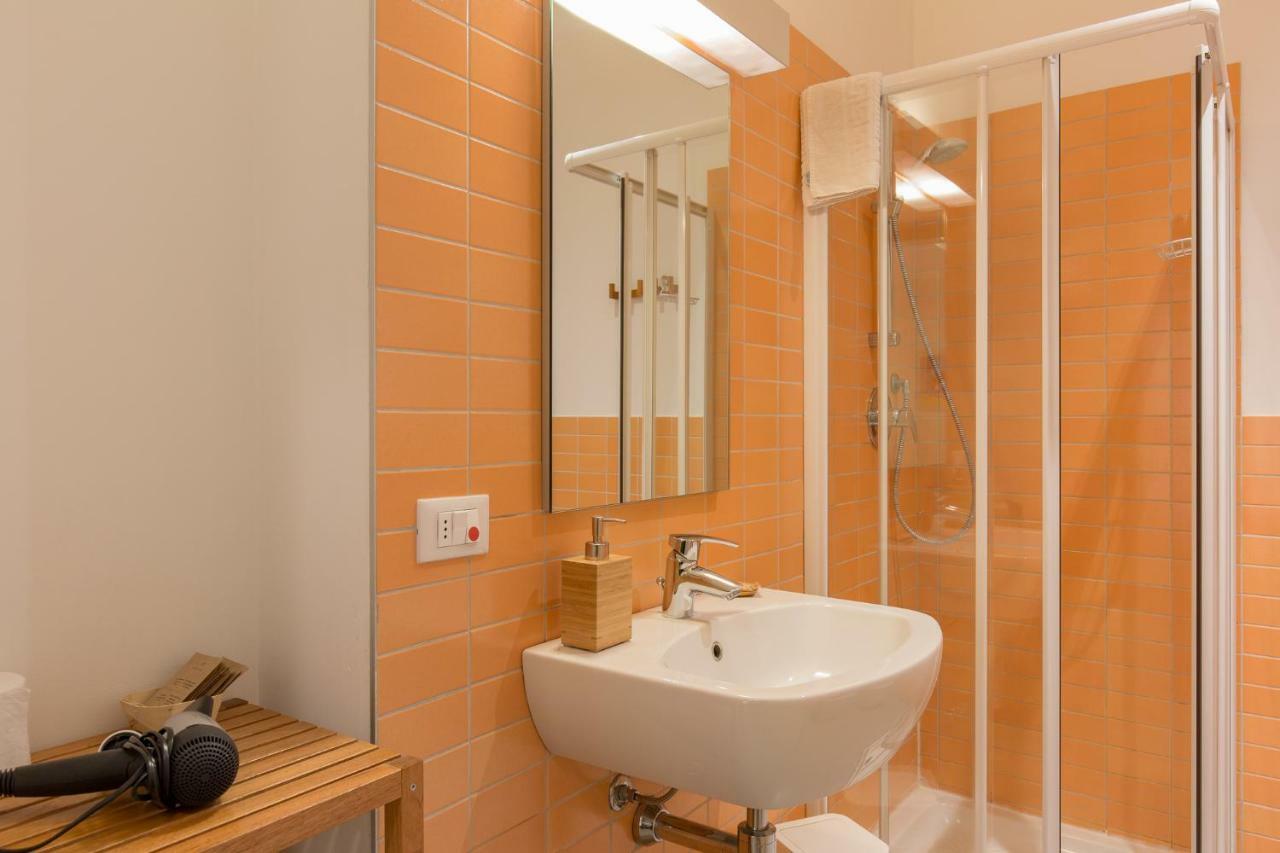 Quarto com Cama de Casal ou 2 de Solteiro e Varanda