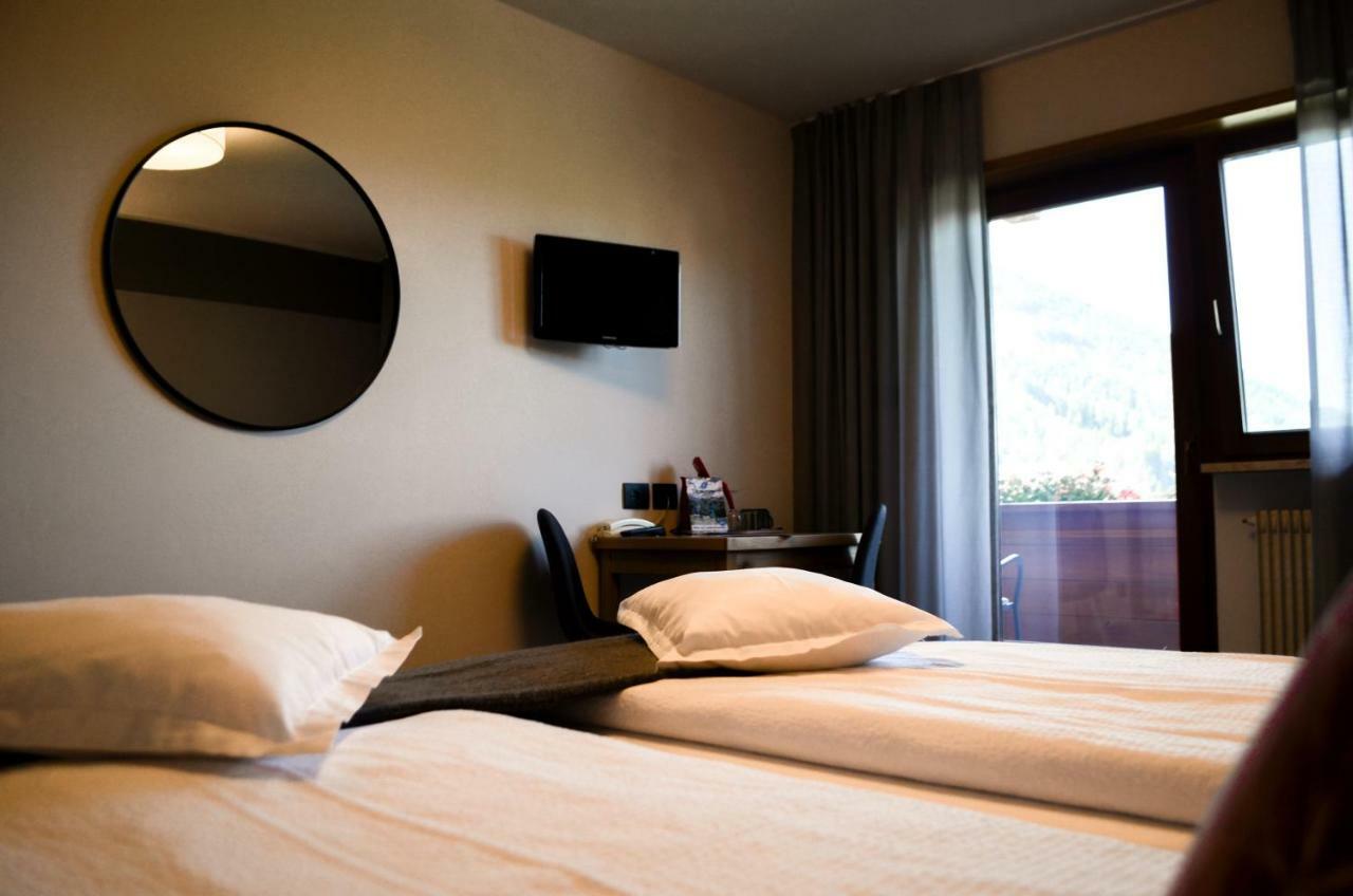 Doppelzimmer mit Balkon