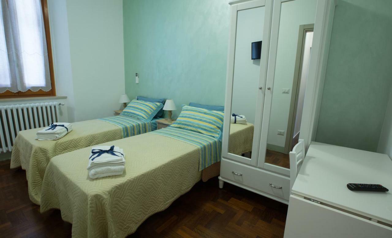 Twin Room,891713566:JPEG