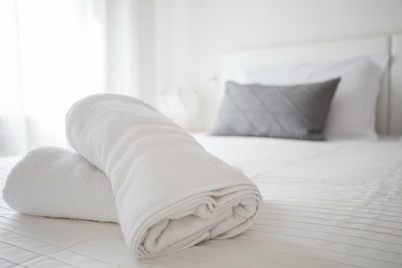 Large Double or Twin Room with Private Bathroom