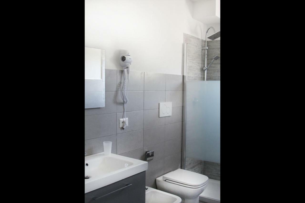 Triple Room Private Bathroom,864074549:JPEG