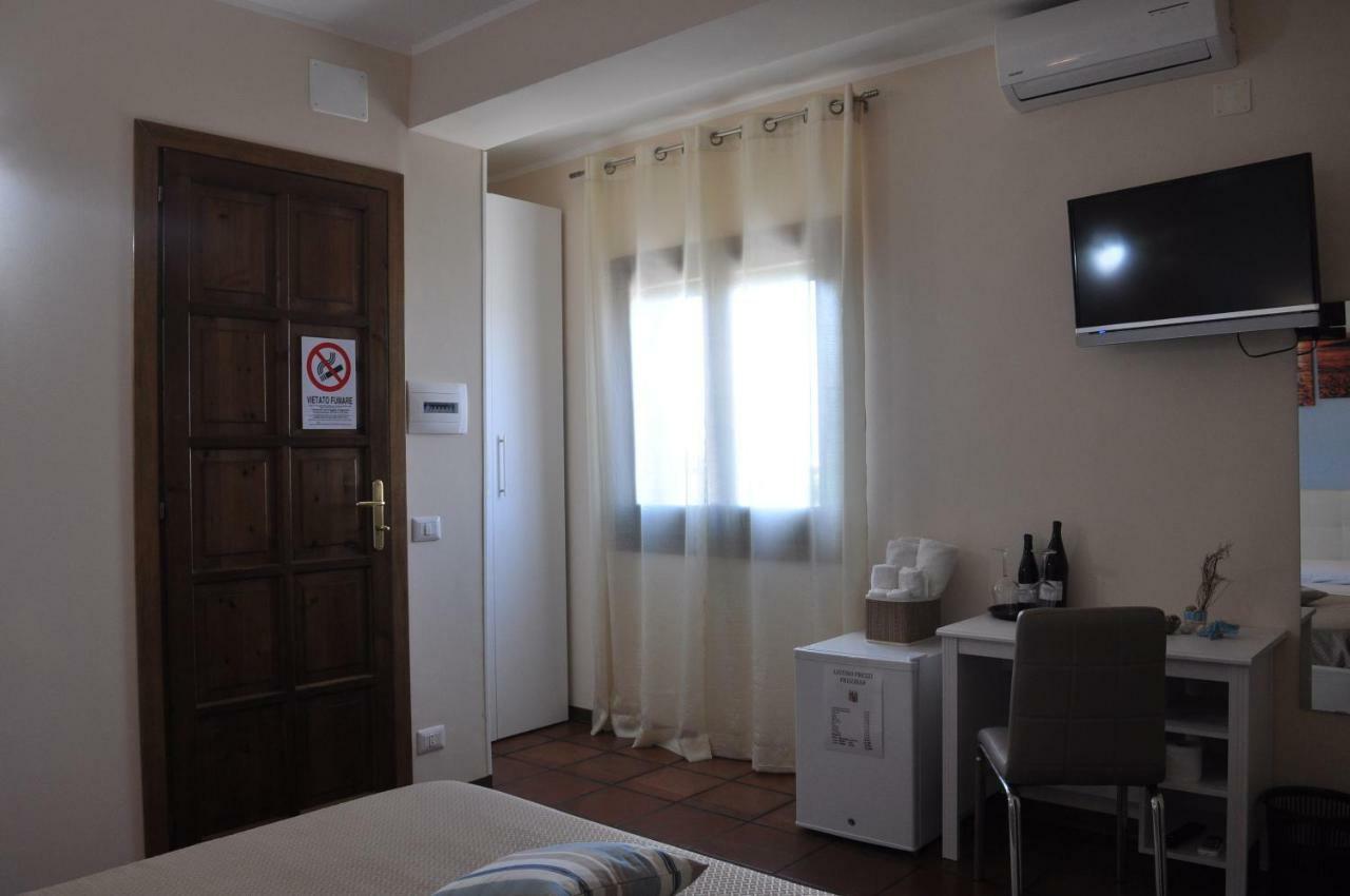 Deluxe Double Room Side Sea View