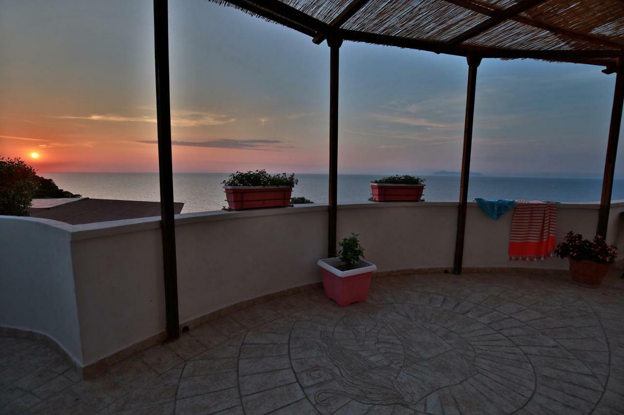 Camera Matrimoniale con Vista Mare