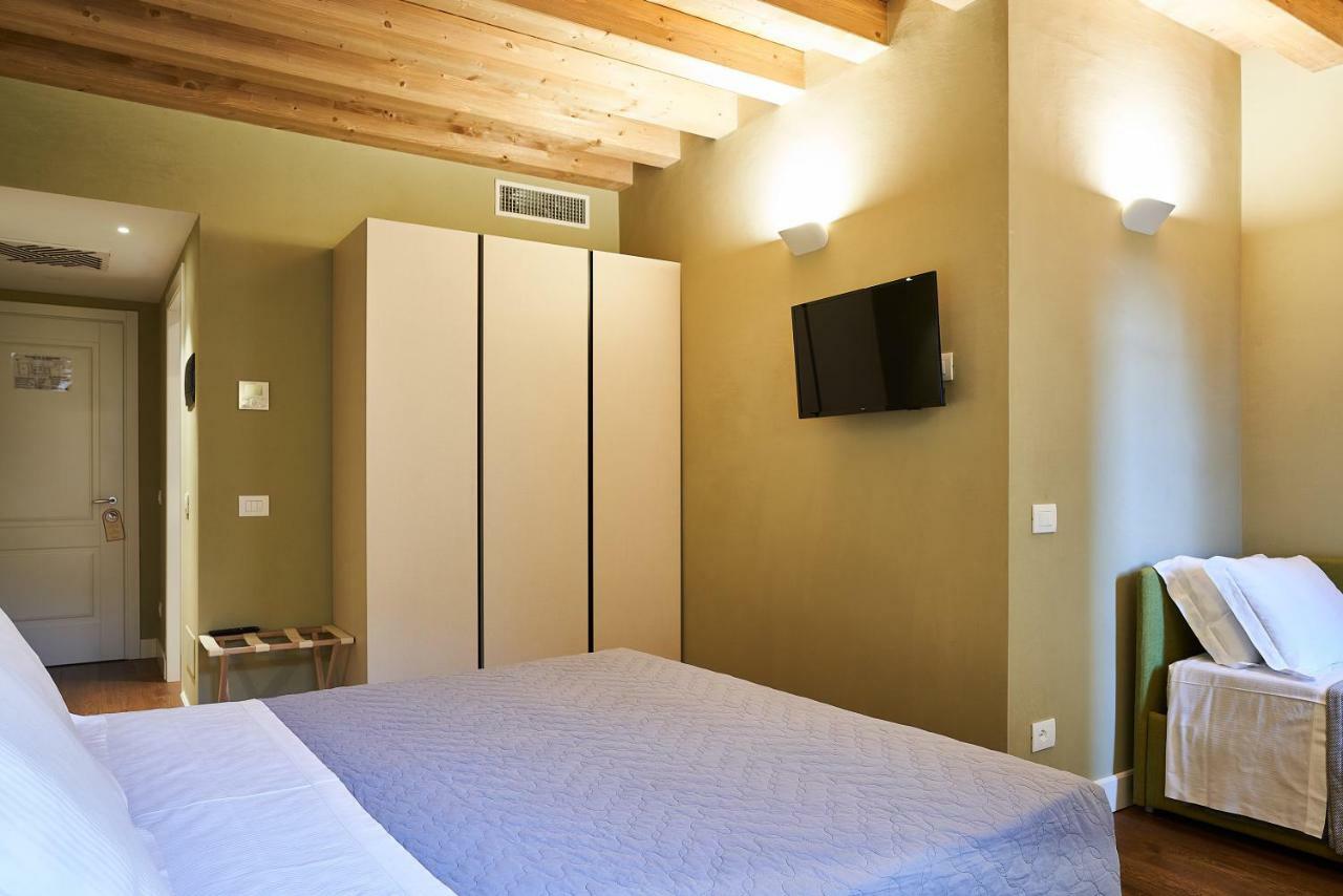 Double Room,910951429:JPEG