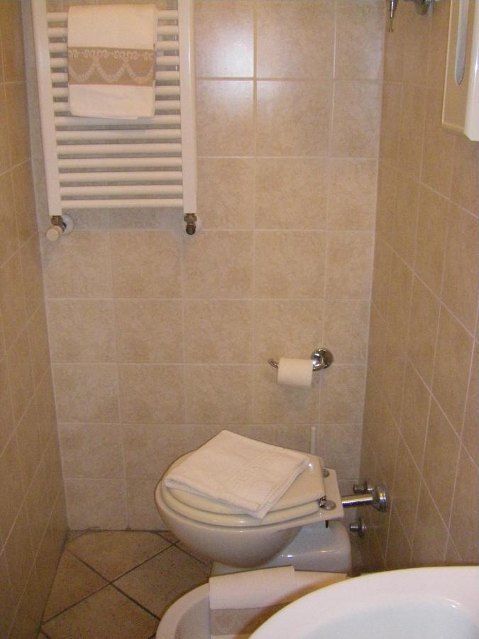 Single Room,938781166:JPEG