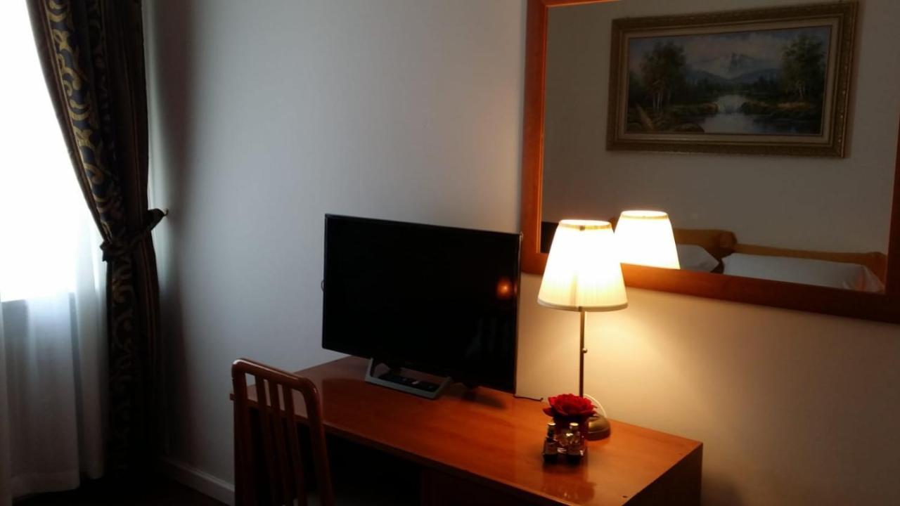 Double or Twin Room,1056036367:JPEG