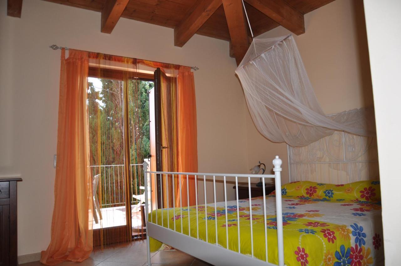 Camera Matrimoniale con Letto Supplementare