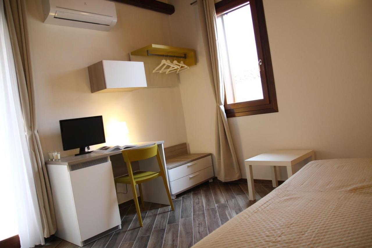 Double or Twin Room with Shared Terrace