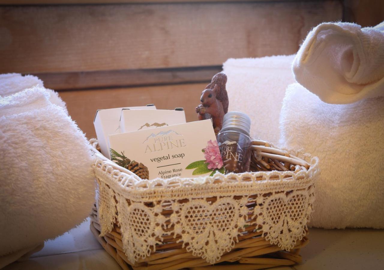 Double Room with Mountain View,926436955:JPEG