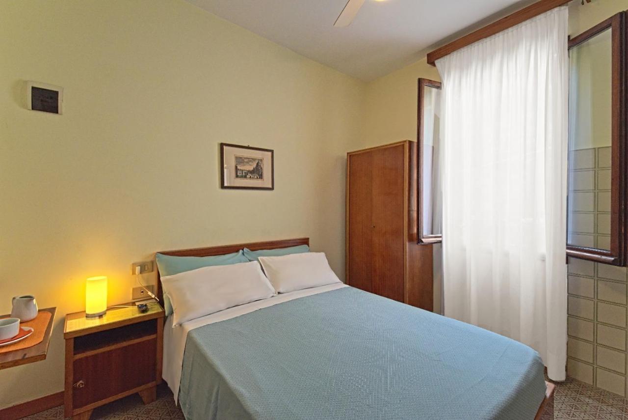 Single Room with Shared Bathroom