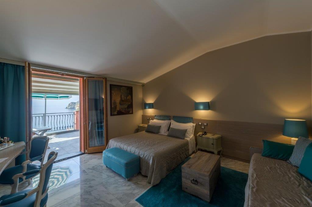 Junior Suite with Terrace and Sea View,1165575201:JPEG