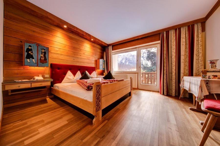 Double Room with Balcony,943975717:JPEG