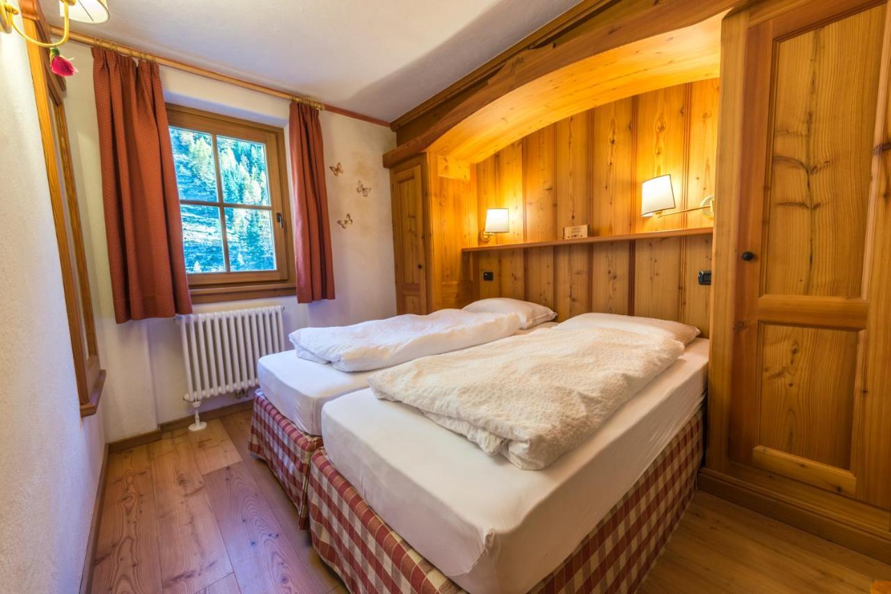 Two Connecting Double Rooms