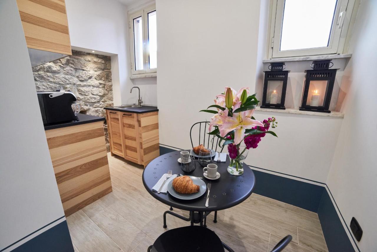 Deluxe Double Room (2 Adults + 1 Child)