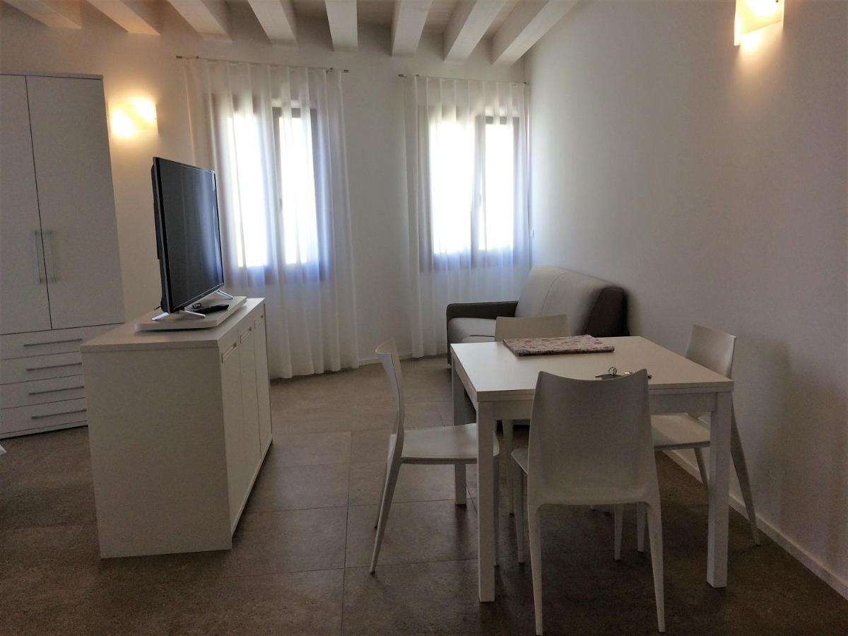 Studio Apartment,965161678:JPEG