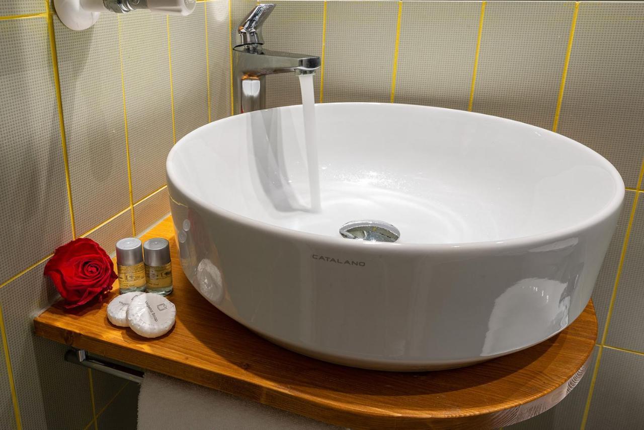 Single Room Private External Bathroom