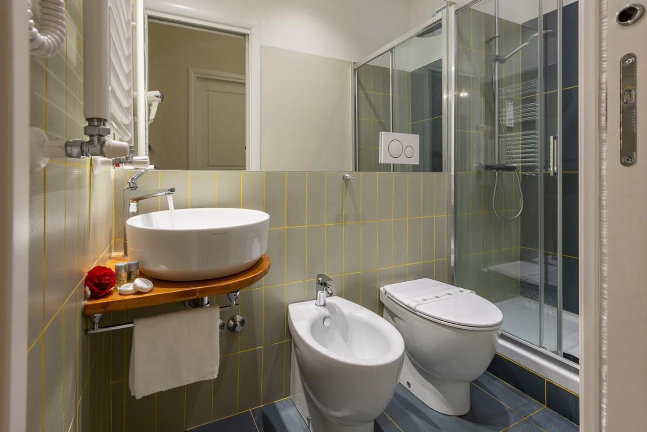 Single Room Private External Bathroom