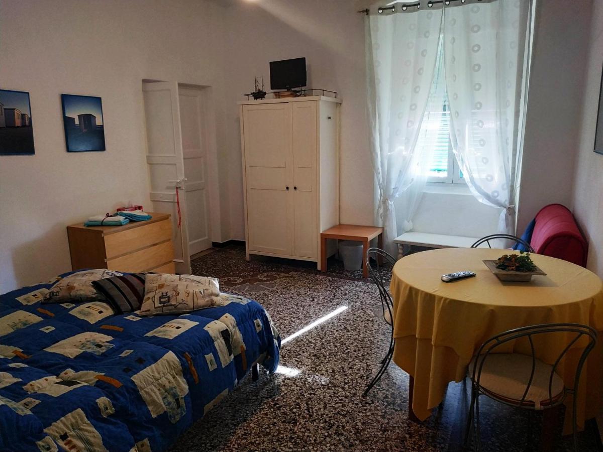 Quarto Duplo Standard com Banheiro Compartilhado