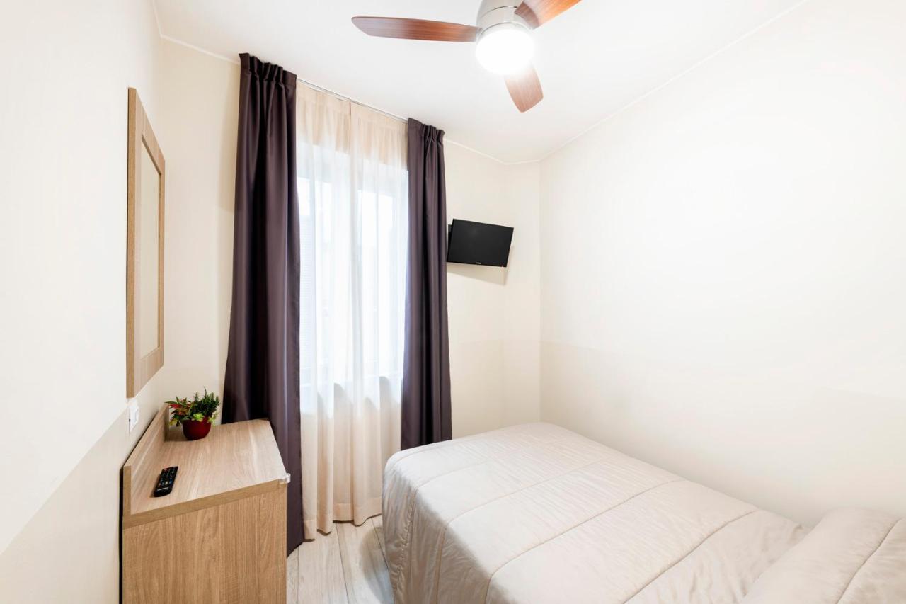 Single Room,969297178:JPEG