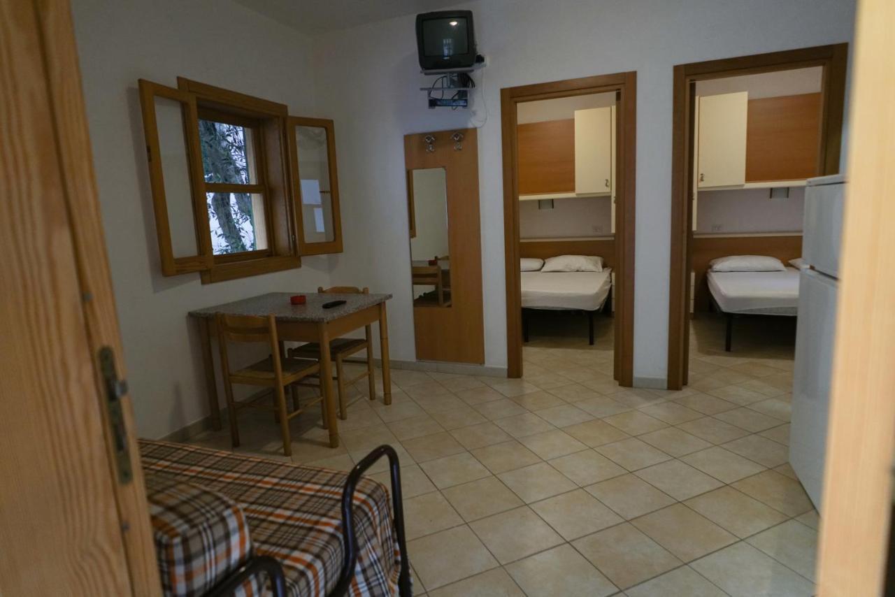 Two-Bedroom Bungalow,525973536:JPEG