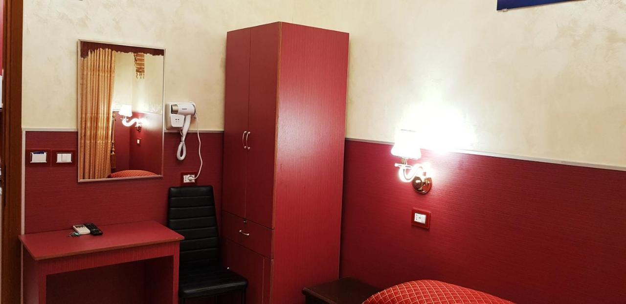 Pokój Dwuosobowy ze wspólną łazienką