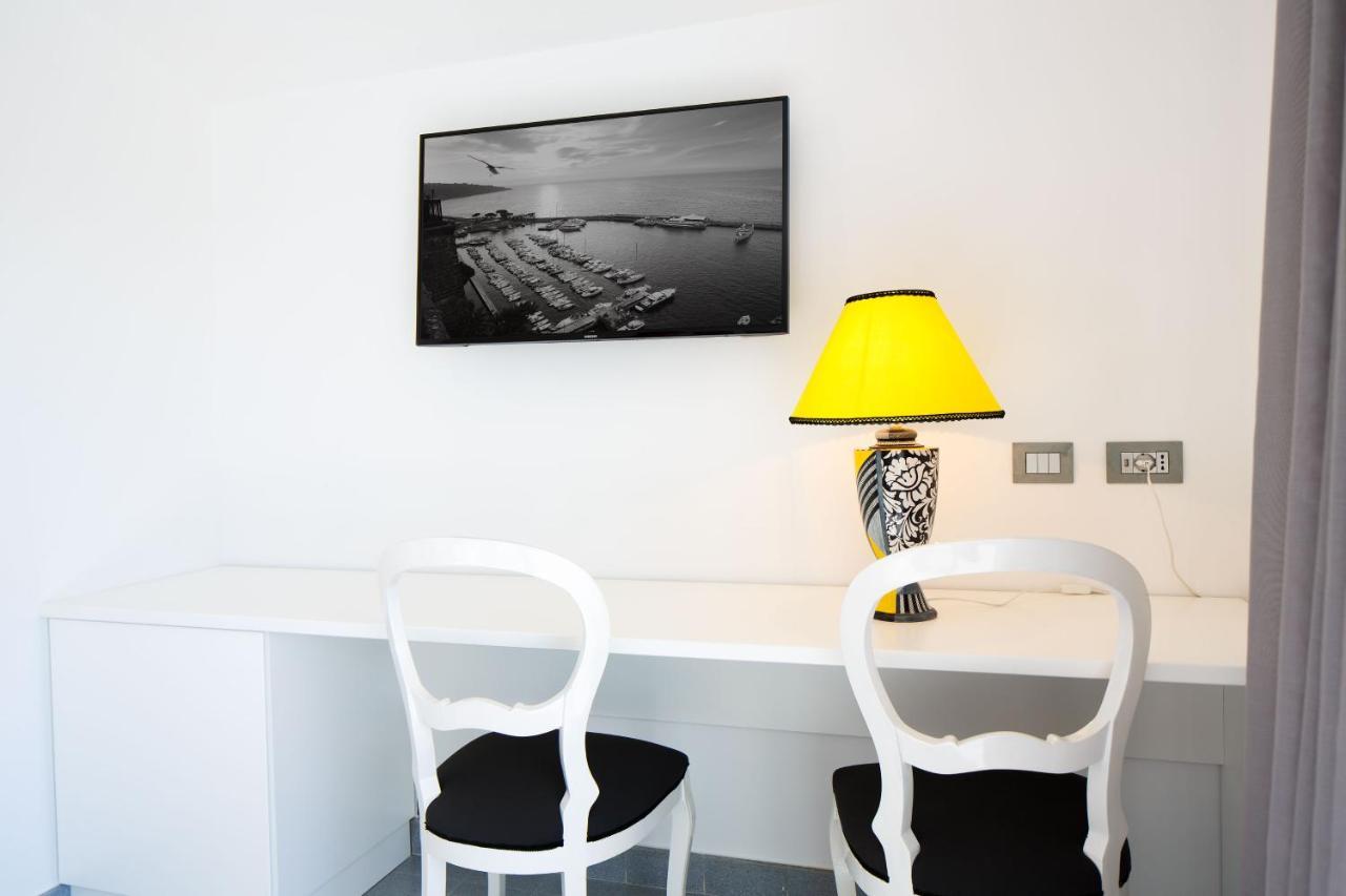 Double Room with Balcony and Sea View