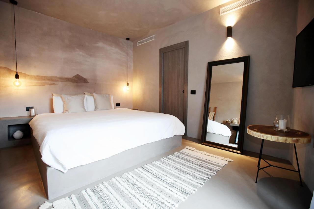 Apartament z łóżkiem typu king-size i wanną z hydromasażem