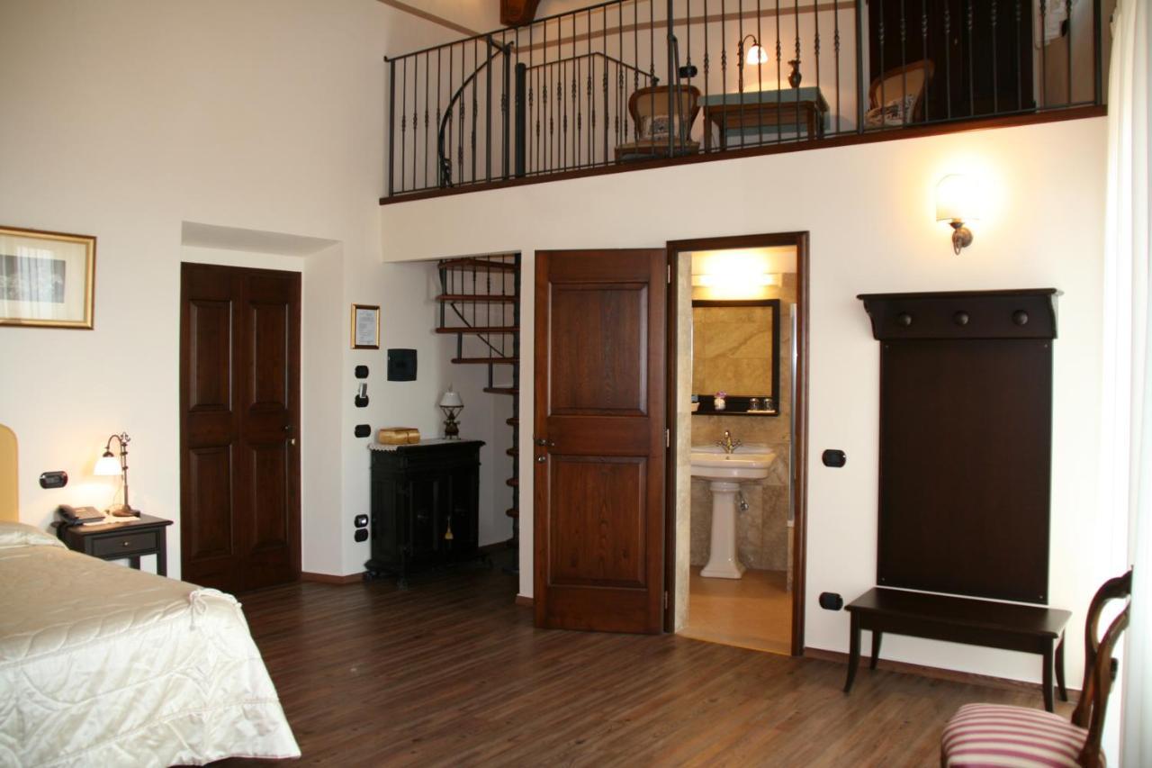 Suite with Balcony