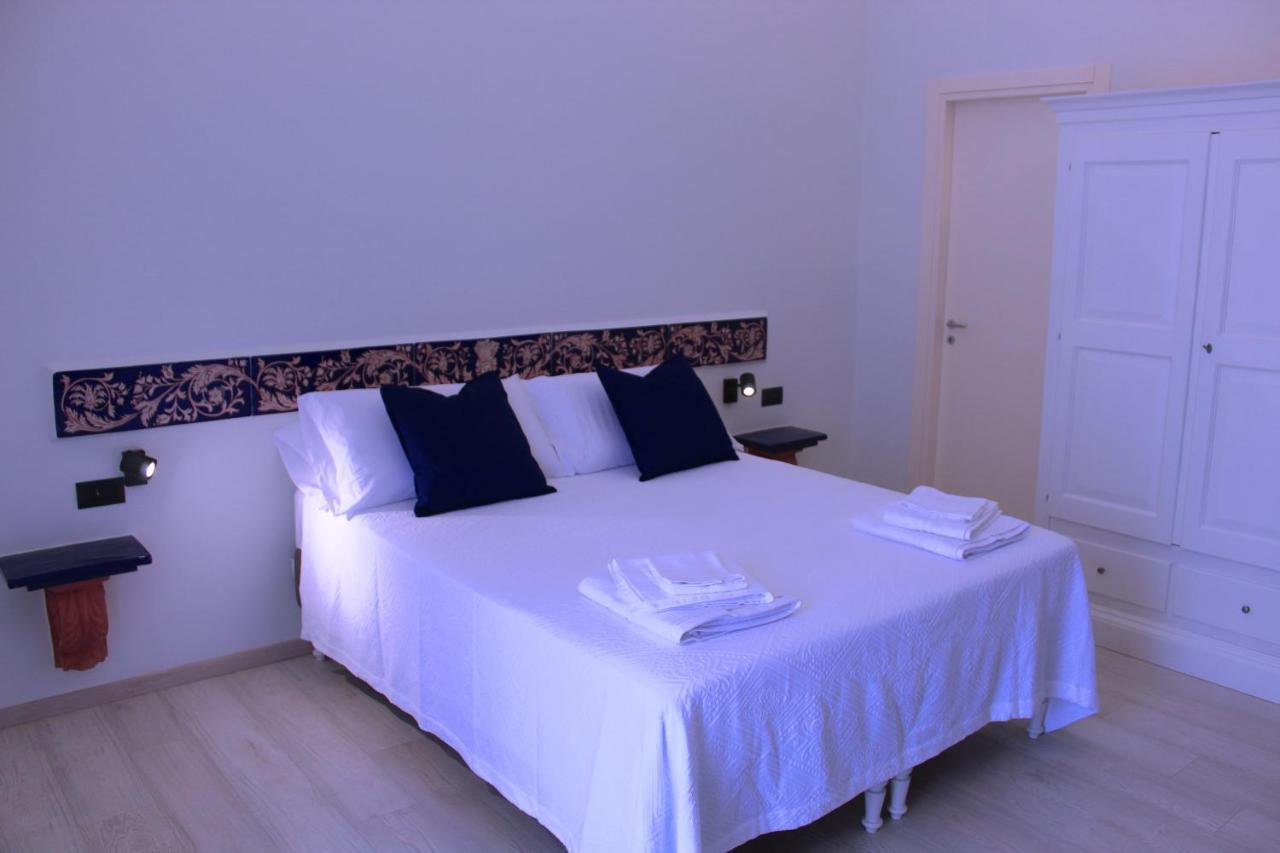 Deluxe Zimmer (2 Erwachsene & 1 Kind)