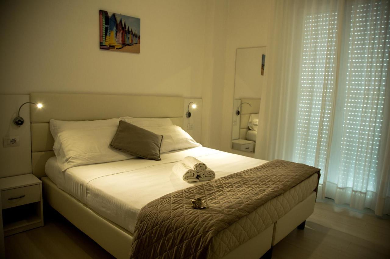 Double or Twin Room,983555701:JPEG
