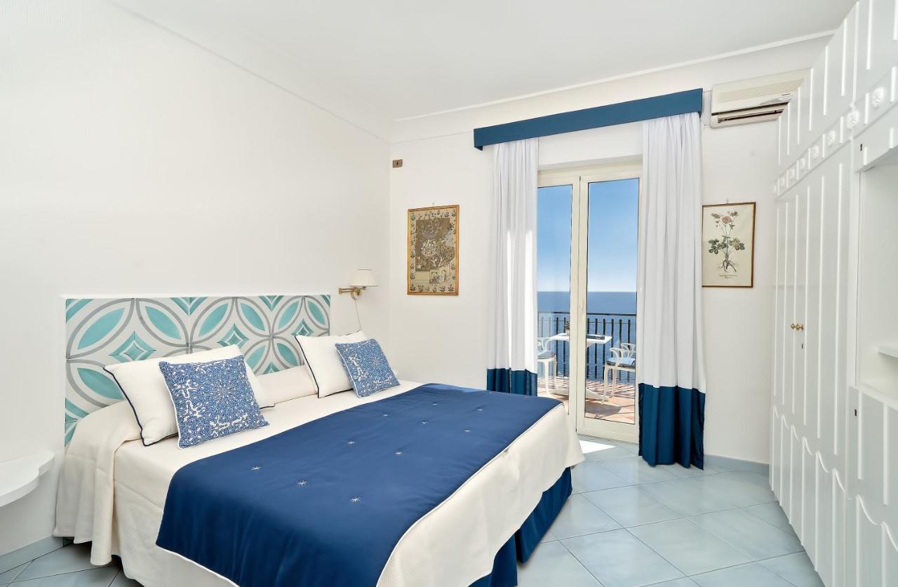 Four-Bedroom Apartment Private Pool
