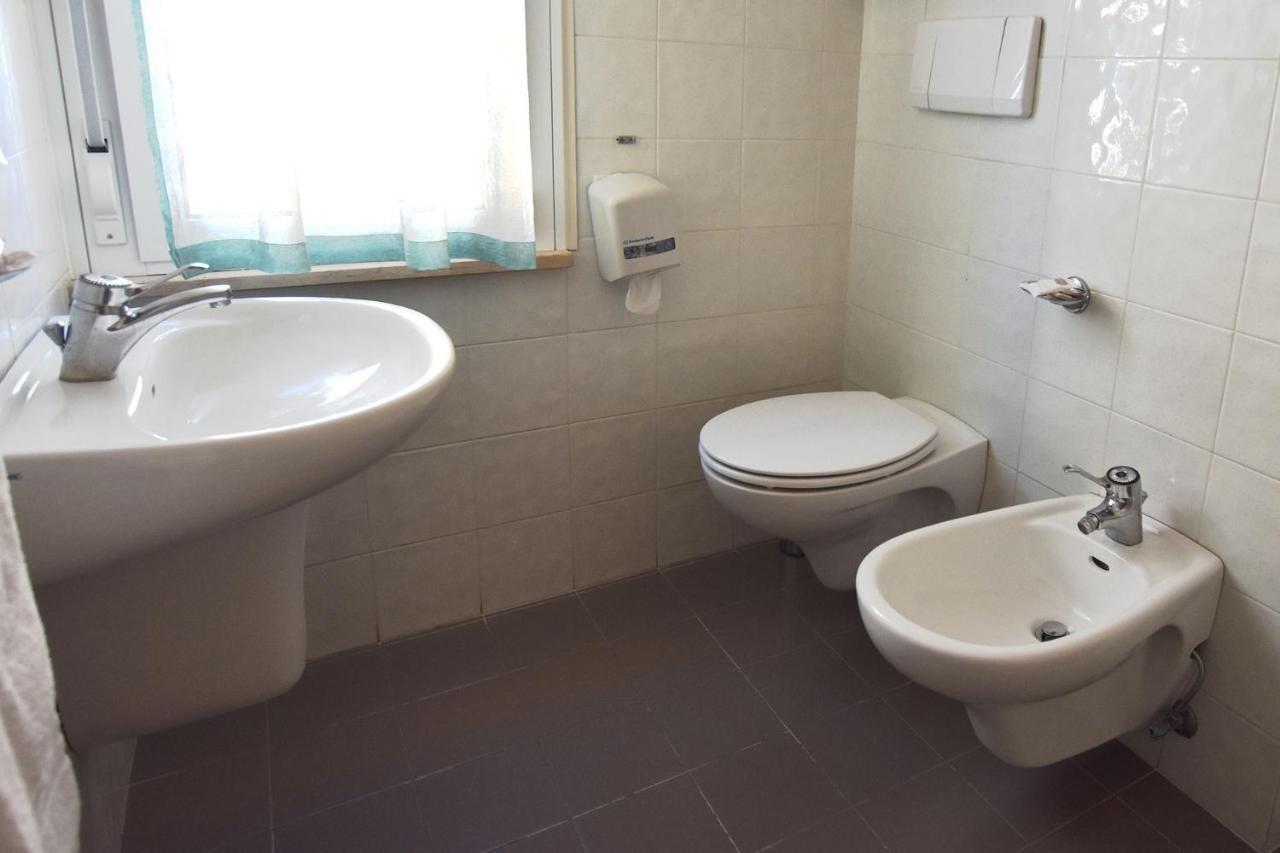 Triple Room,511453992:JPEG