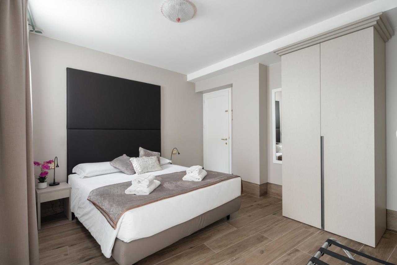Double Room,995679823:JPEG