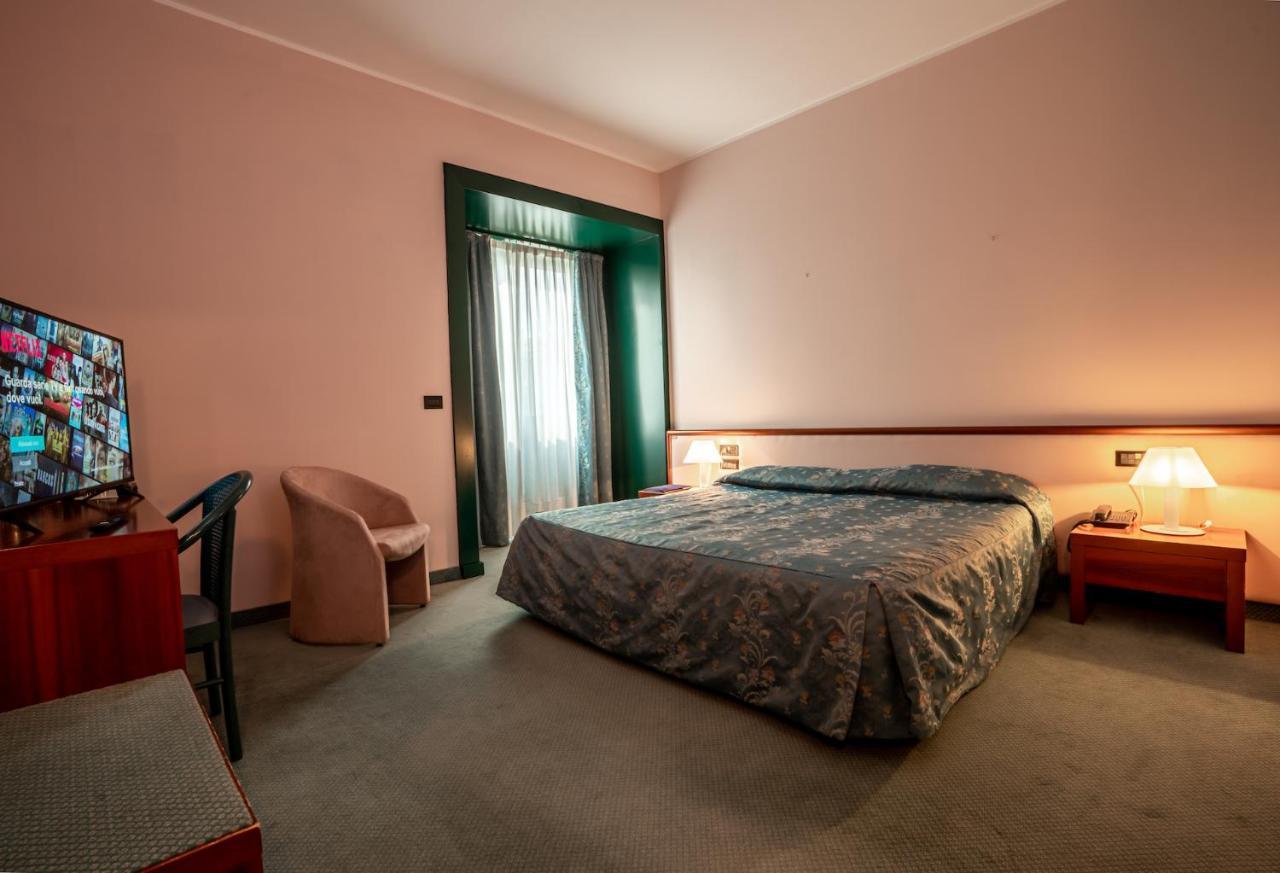 Superior Double or Twin Room,995822899:JPEG